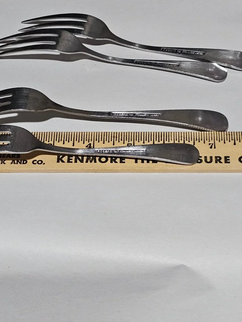 Rogers Jefferson Manor 3 Salad & 1 Dinner Fork stainless Roberts vintage flatwar